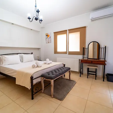 Relaxing Family Maisonette With Yard Marathitis