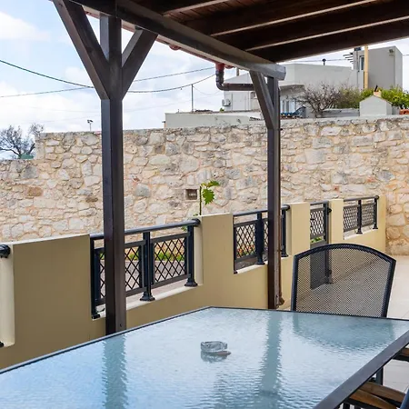 Relaxing Family Maisonette With Yard Marathitis
