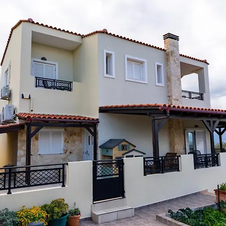 Apartman Relaxing Family Maisonette With Yard Marathitis